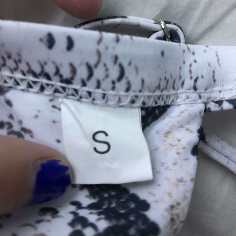 Snakeskin Triangle top - Picture 3 of 3